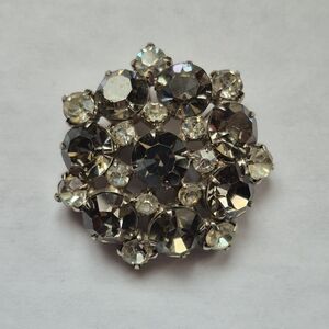 Vintage smokey gray and clear crystal sparkly brooch